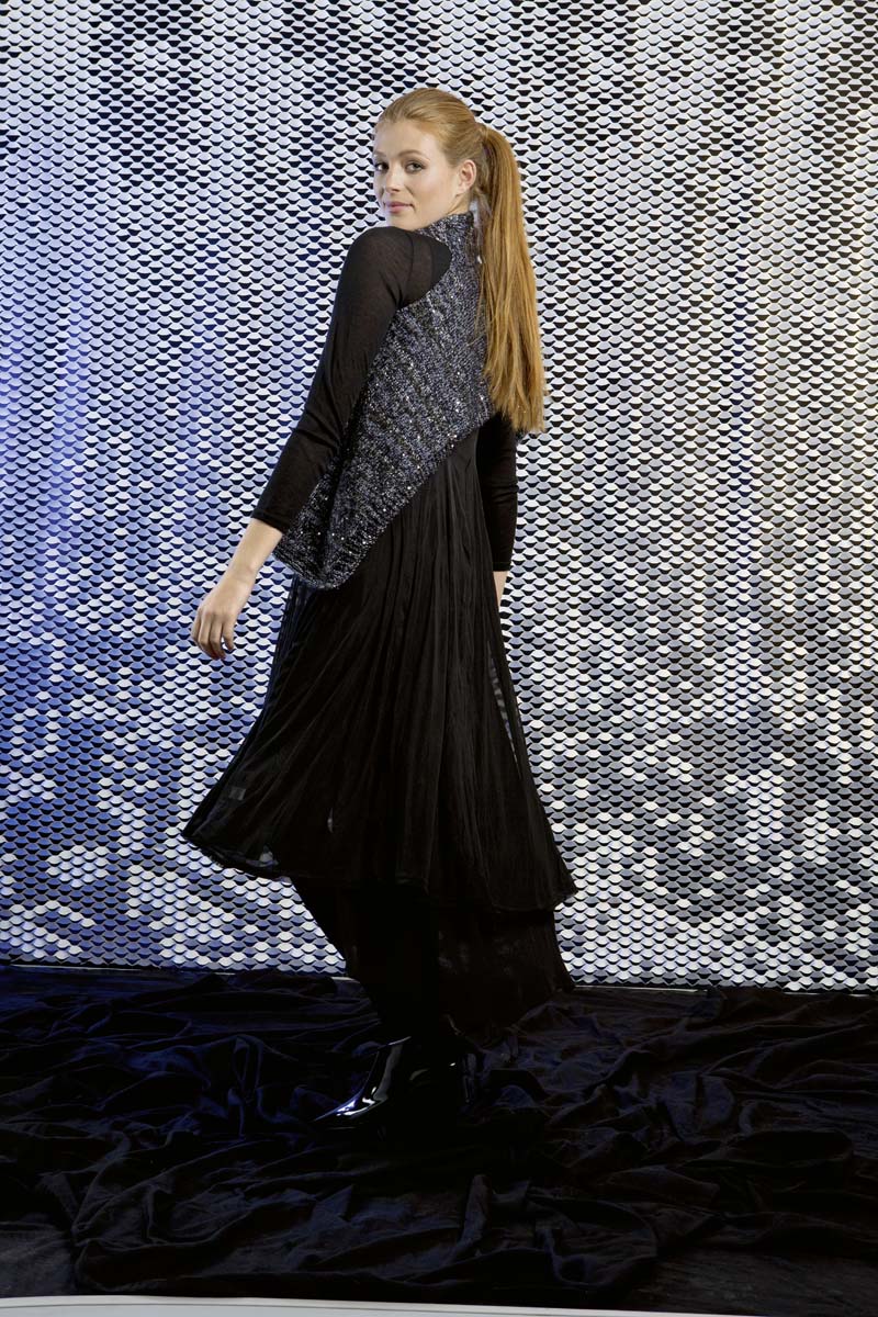 Schal mit Armausschnitt / Klicken Sie HIER zum PDF